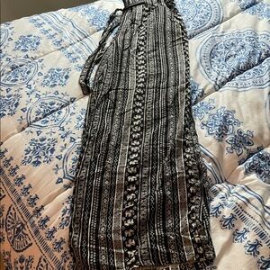 Black and white rayon pants with elephants sz M